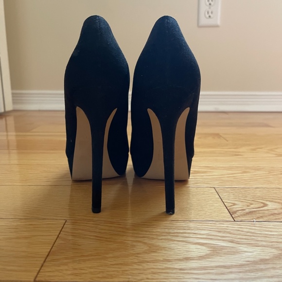 Aldo Black Suede Pumps - Picture 3 of 7